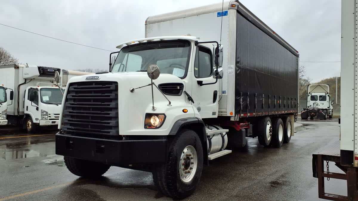 2019 FREIGHTLINER 108 SD in Salisbury, MA