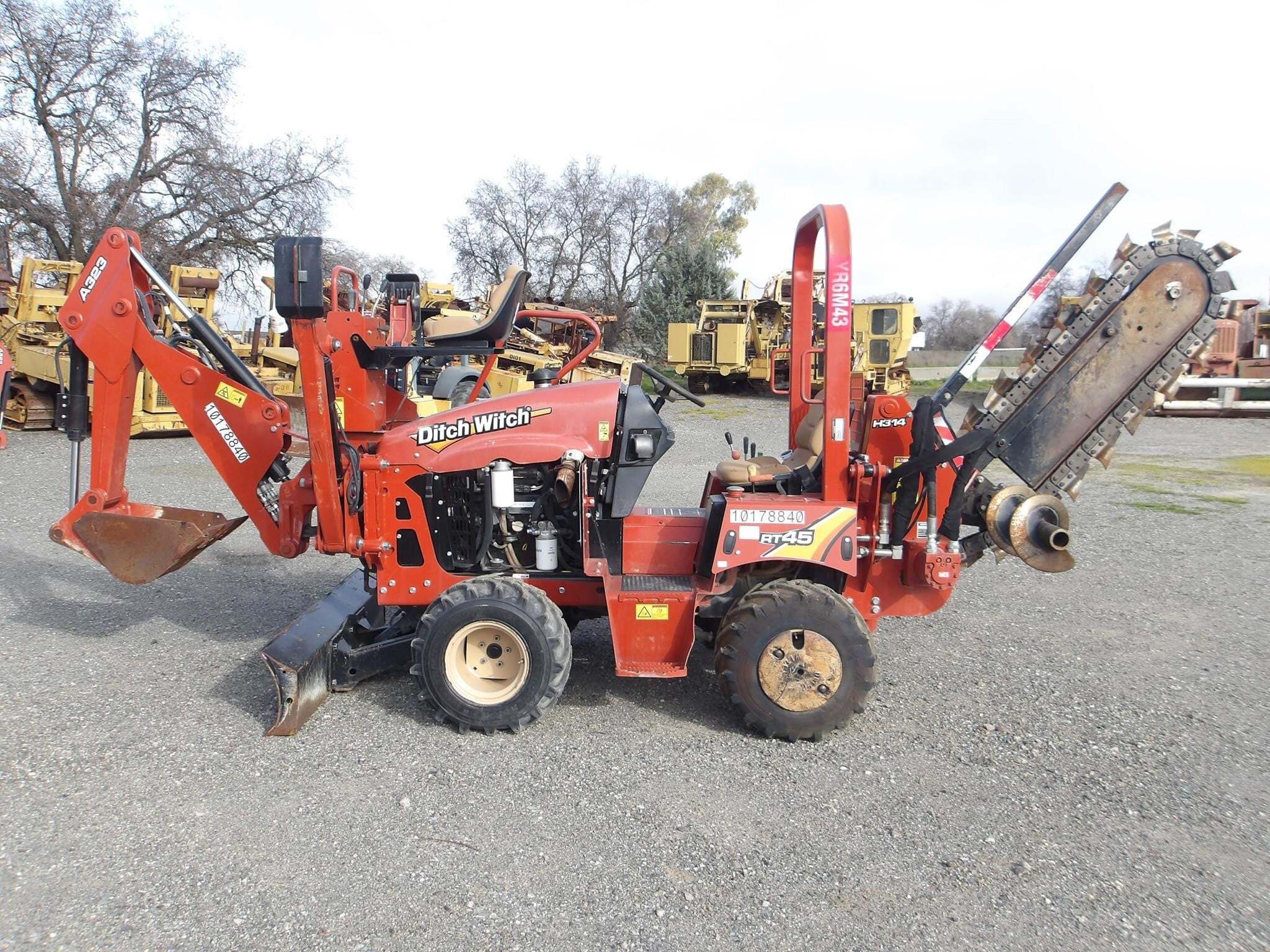 2019 DITCH WITCH RT45 in Woodland, CA