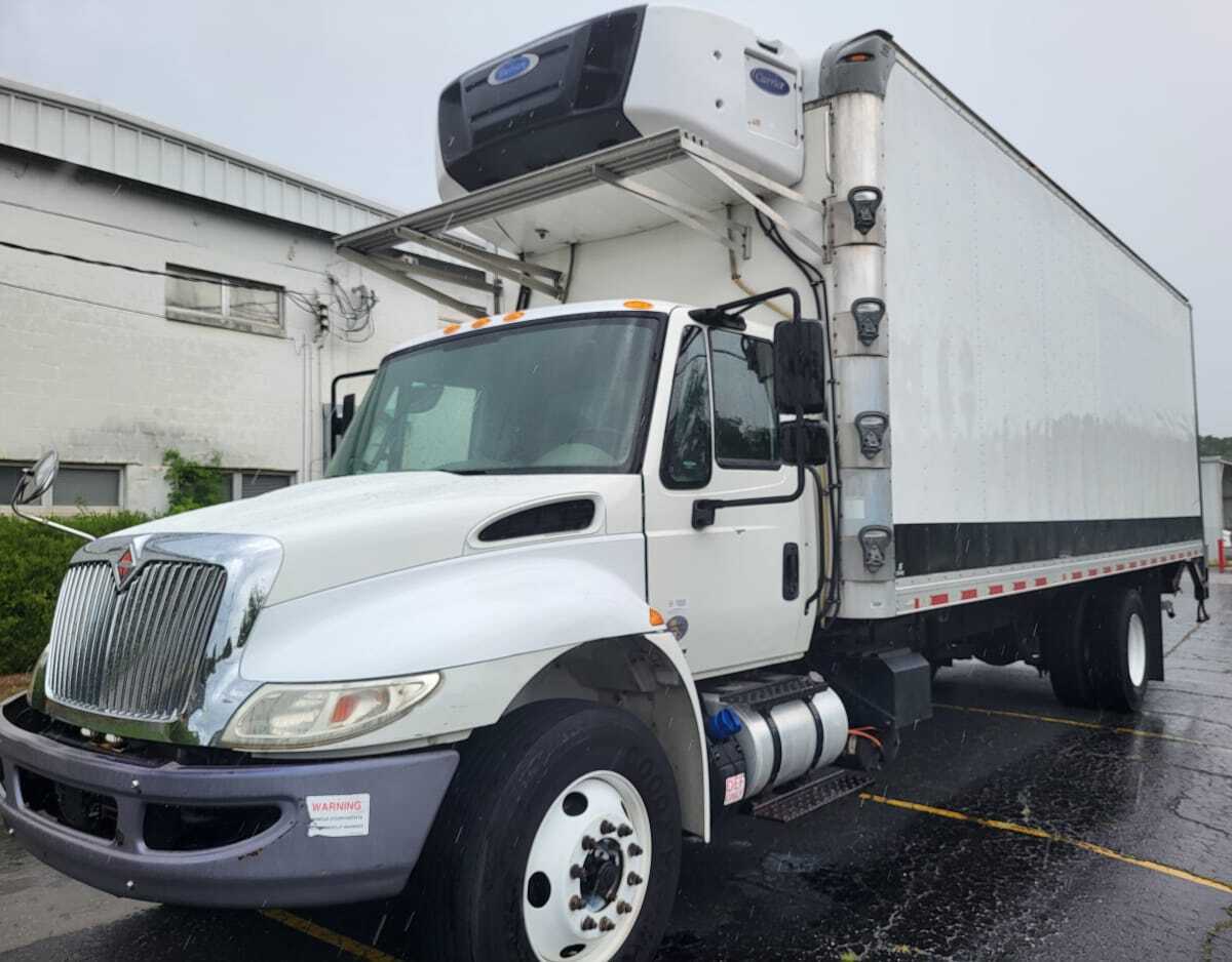 2018 INTERNATIONAL 4300 in Jacksonville, FL