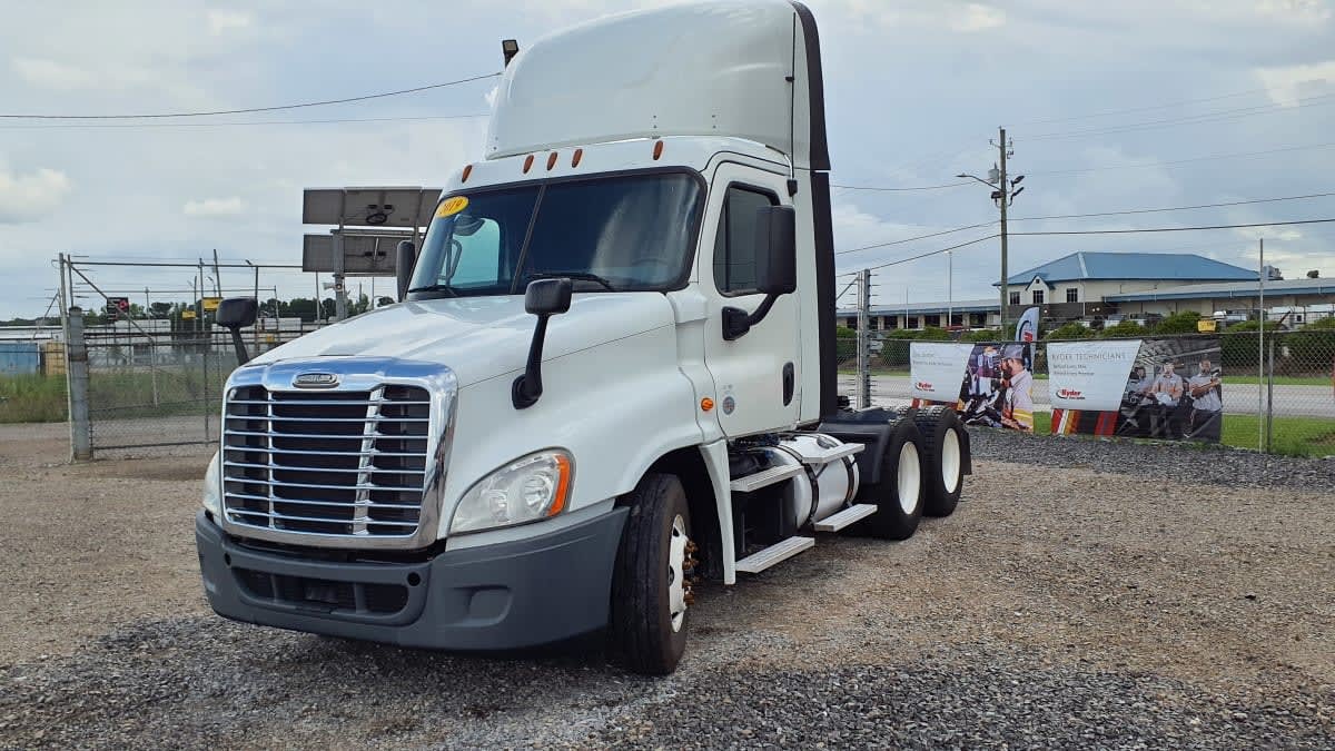 2019 FREIGHTLINER CASCADIA 125 in Birmingham, AL