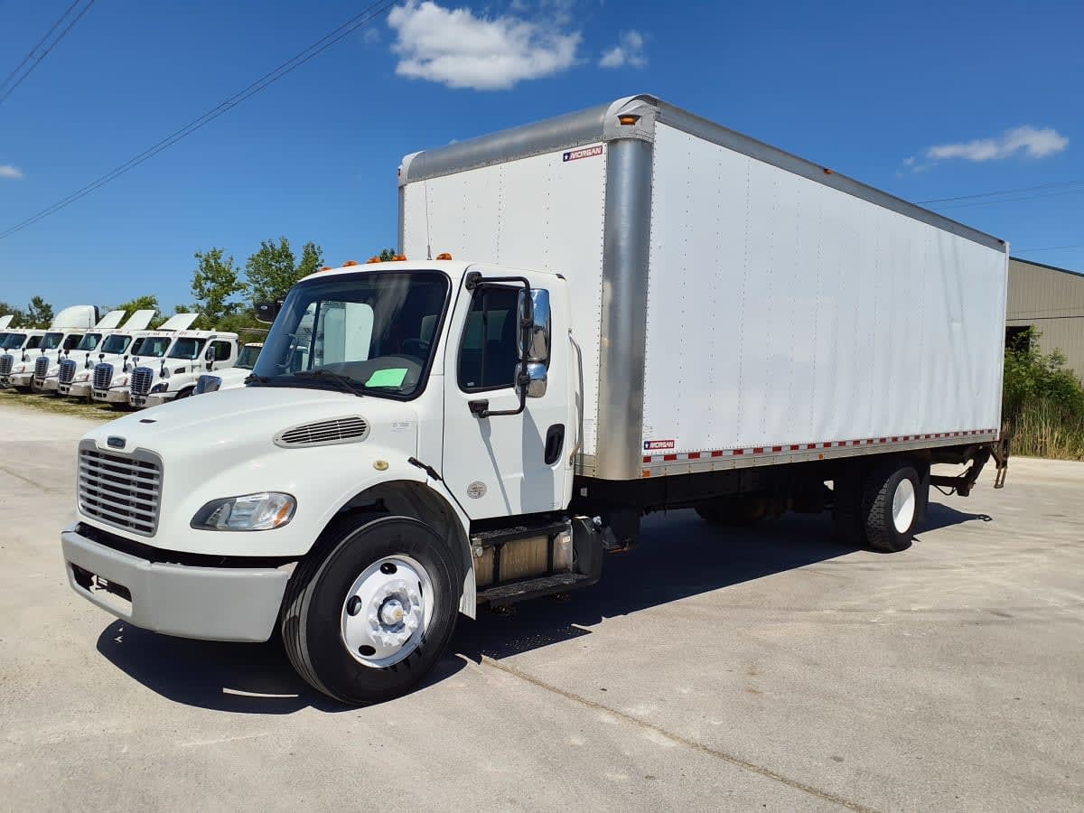 2017 FREIGHTLINER BUSINESS CLASS M2 106 in Indianapolis, IN