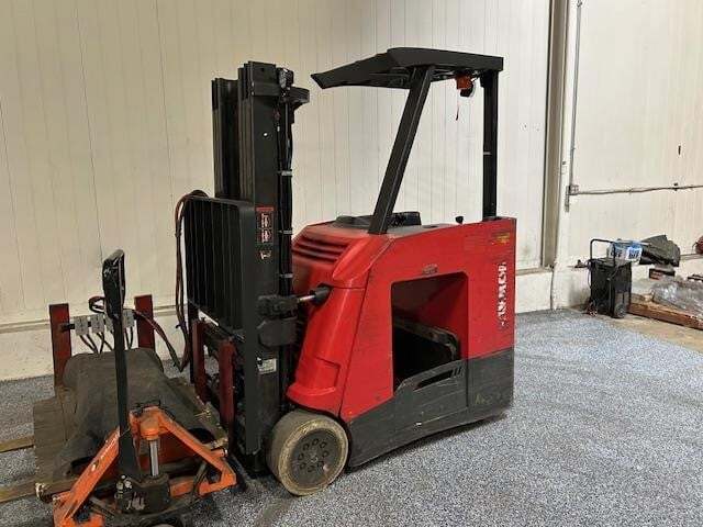RAYMOND 425C40TT in Batavia, IL