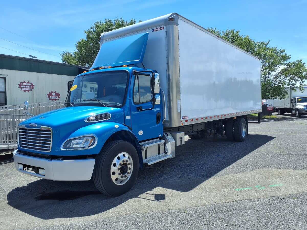 2020 FREIGHTLINER BUSINESS CLASS M2 106 in Knoxville, TN
