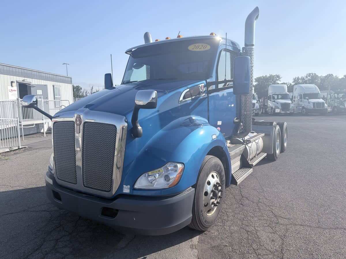 2020 KENWORTH T680 in Hampton, VA