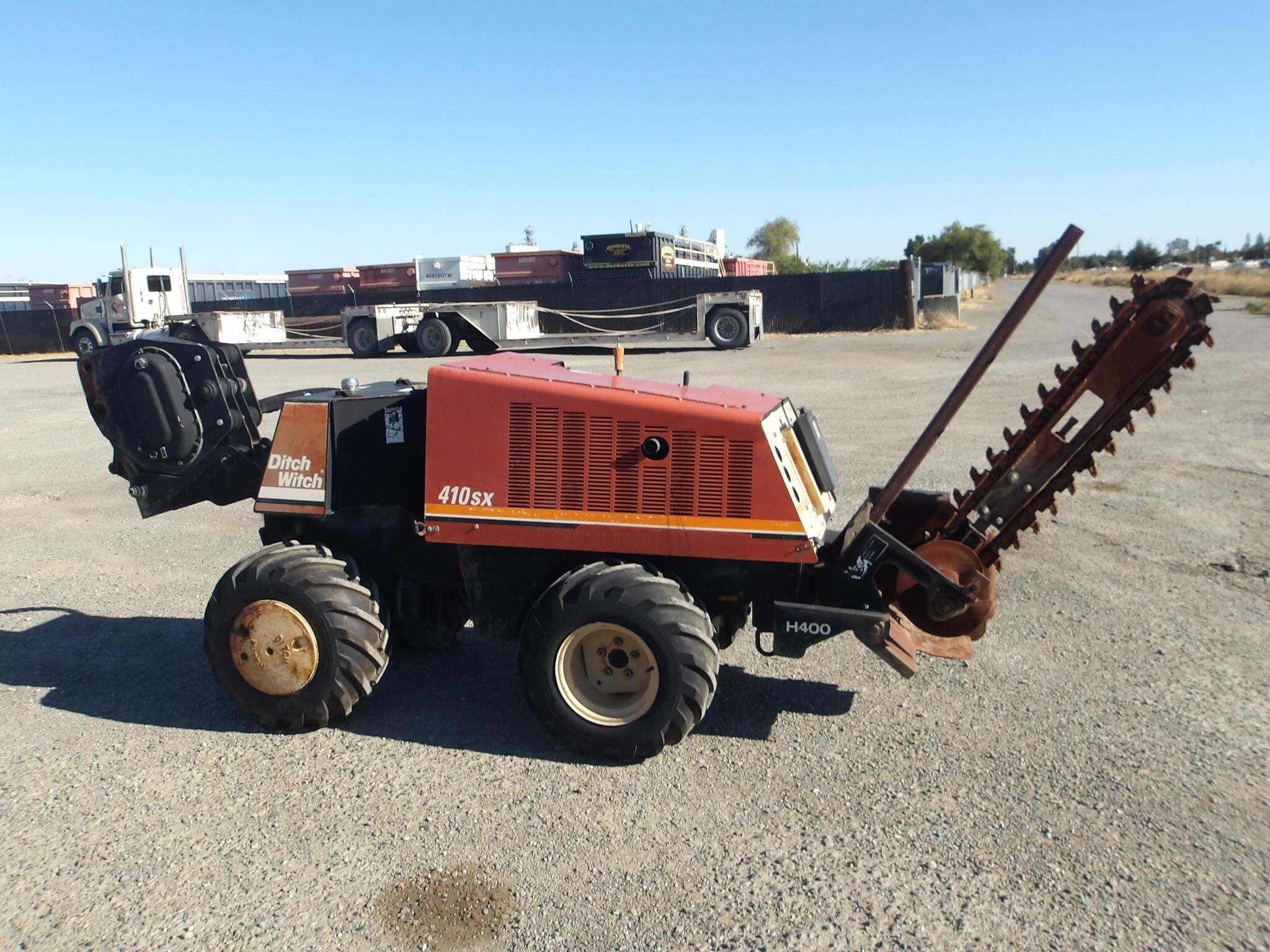 1998 DITCH WITCH 410SX in Woodland, CA