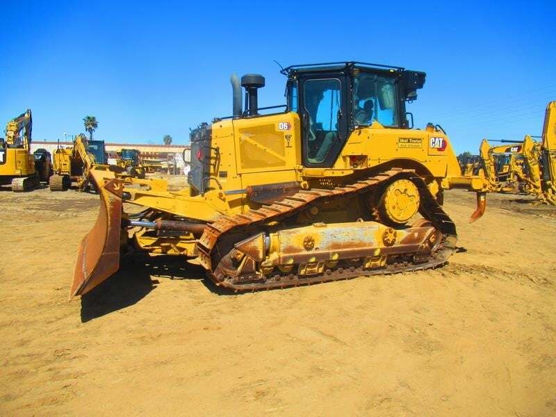 2020 CATERPILLAR D6 in West Sacramento, CA