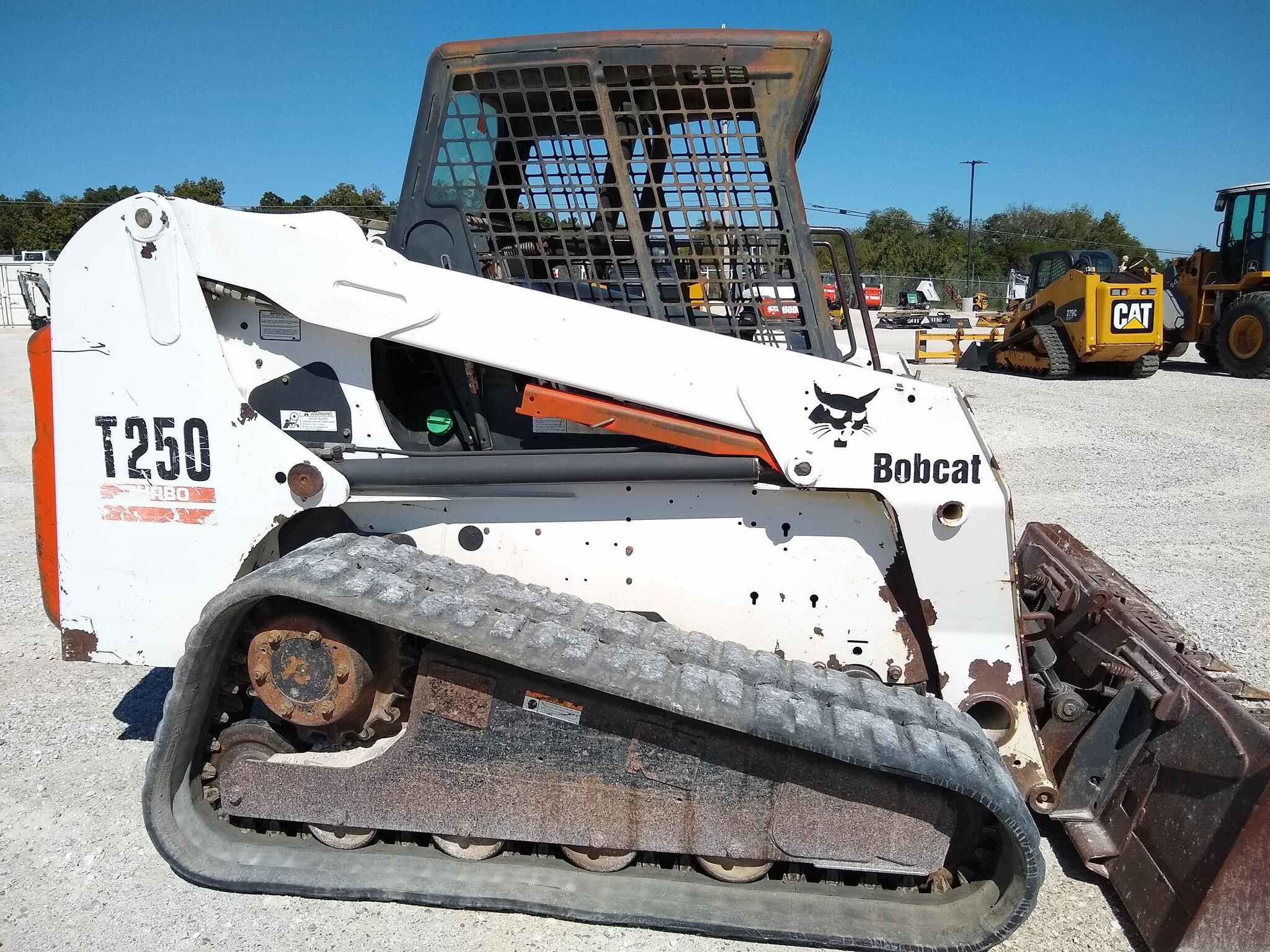 2004 BOBCAT T250 in Wentzville, MO