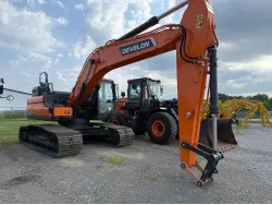 2025 DEVELON DX225 LC-7
