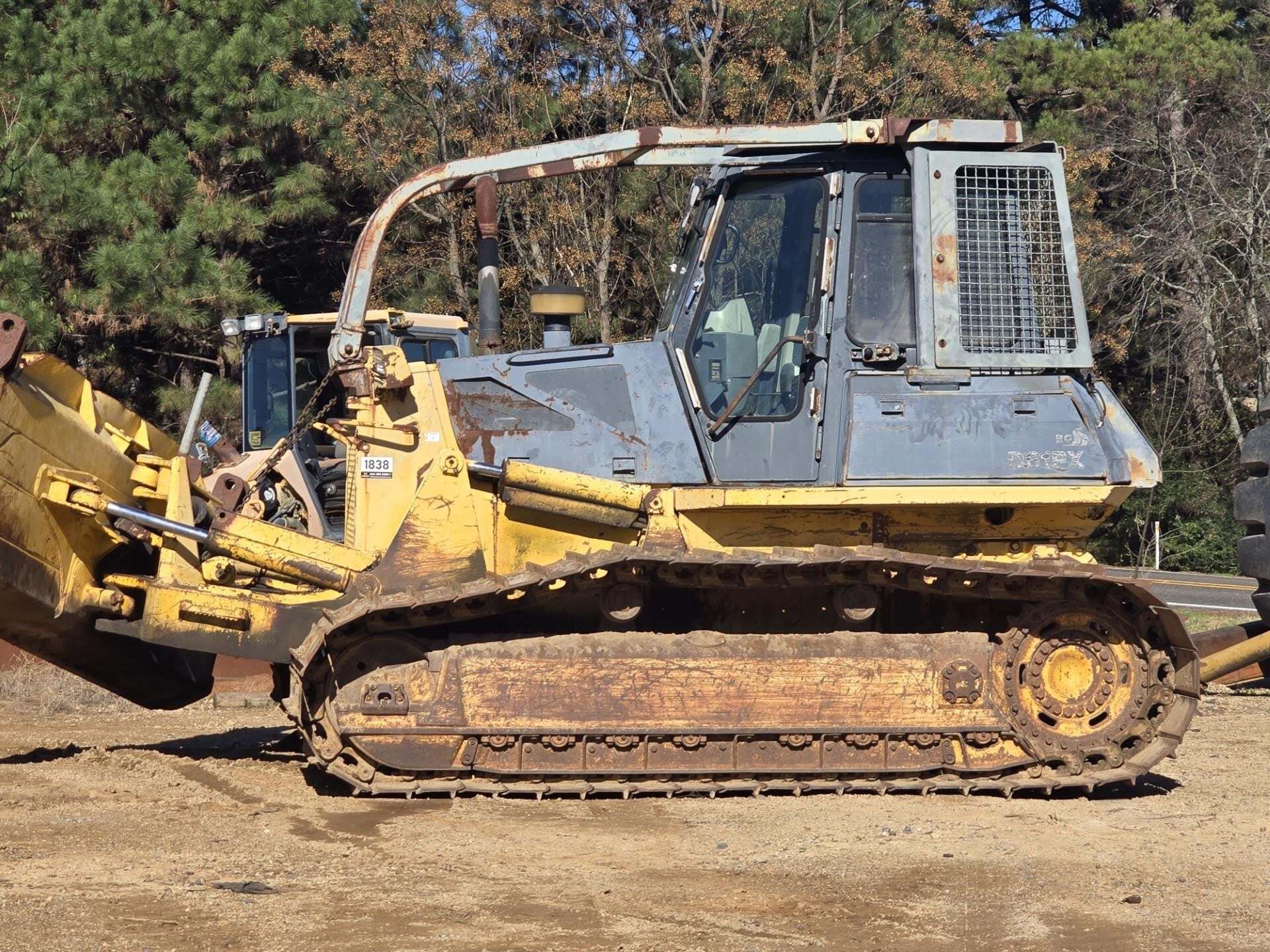 KOMATSU D61PX-12 in Hughes Springs, TX