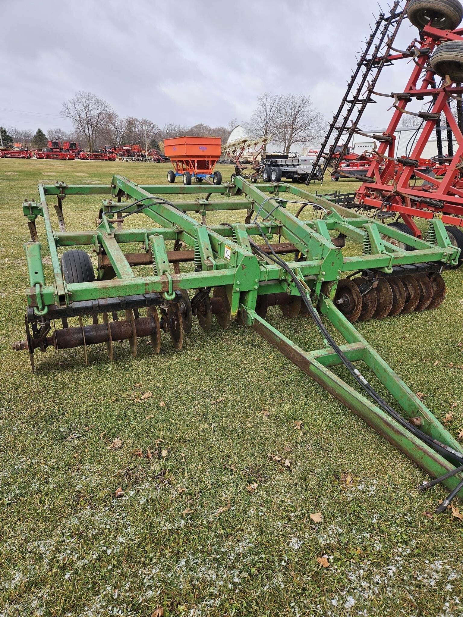 1983 JOHN DEERE 712 in Dyersville, IA