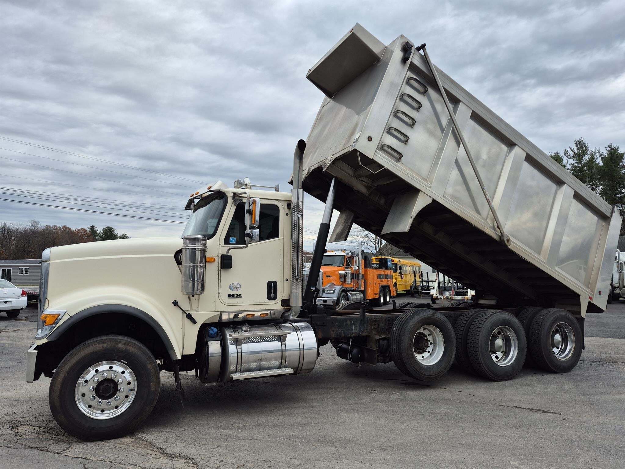 2018 INTERNATIONAL HX in Shippenville, PA