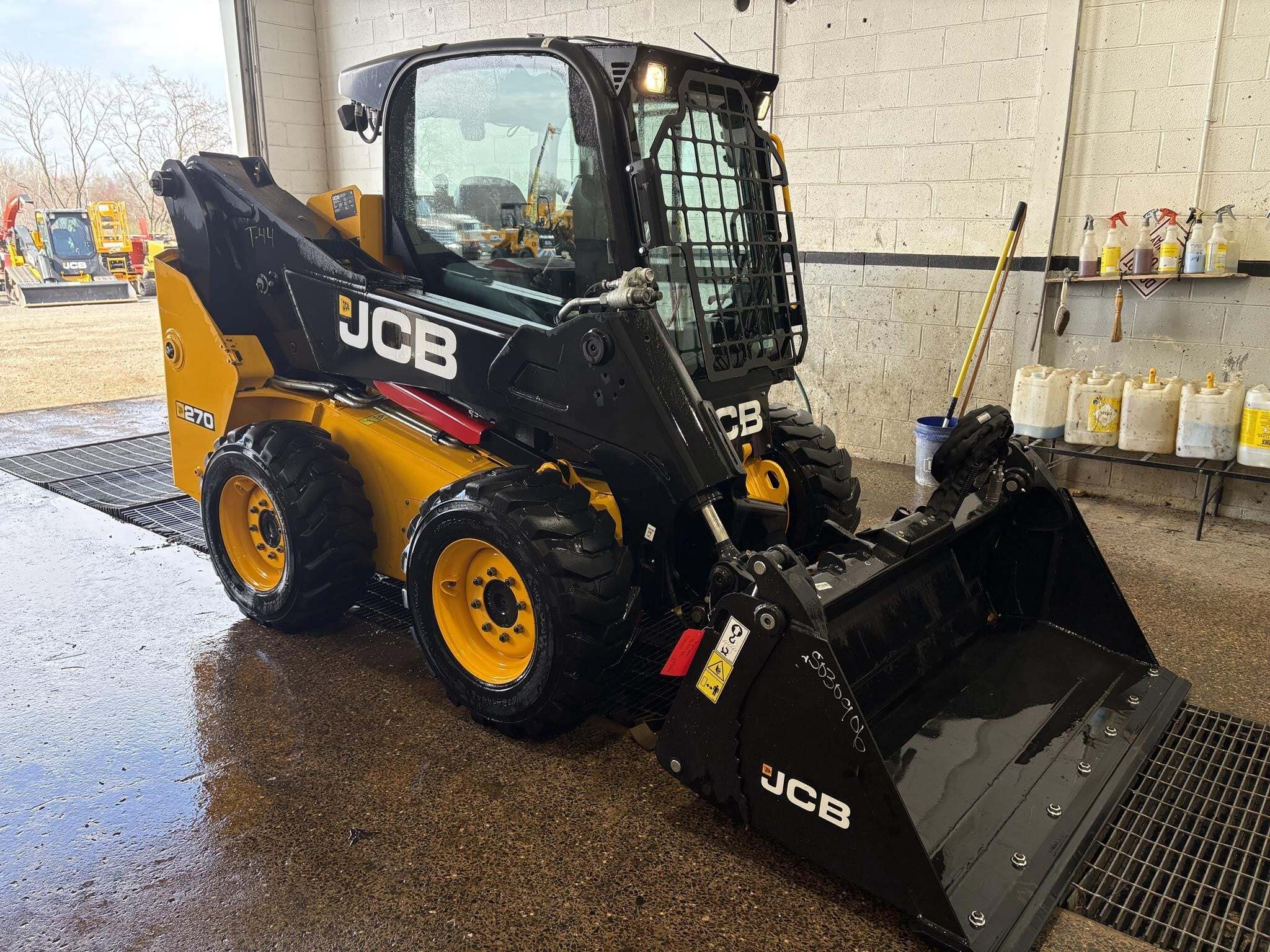 2023 JCB 270 in Warrington, PA