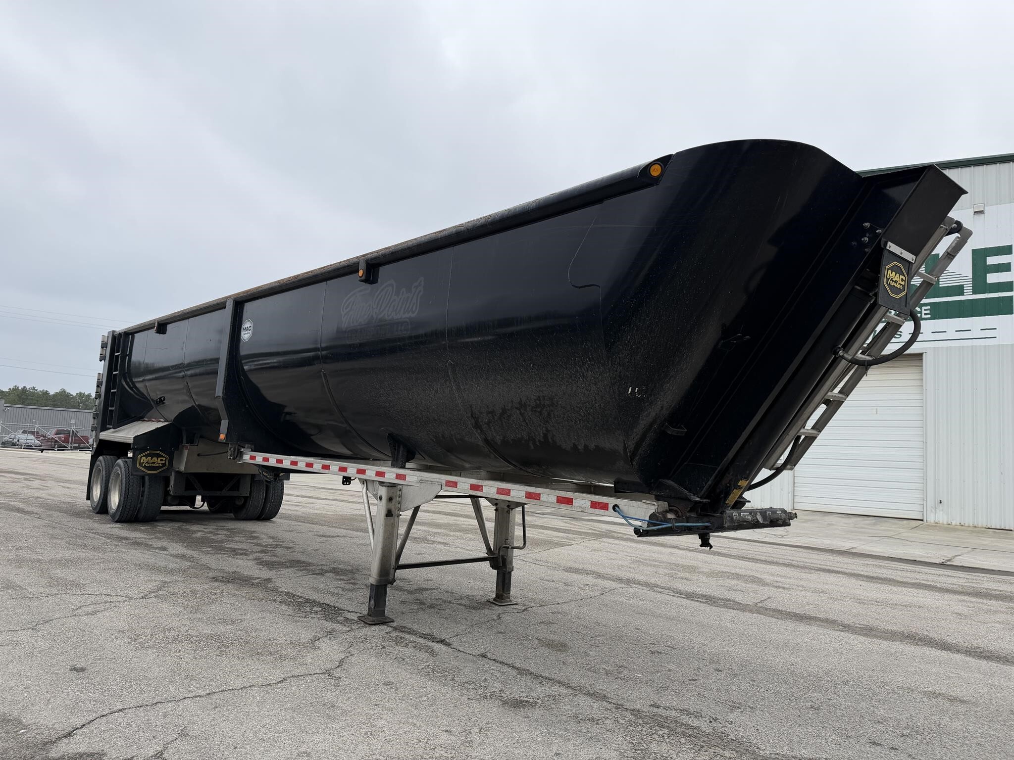 2022 MAC TRAILER MFG 40' X 102" X 72" STEEL FRAMELESS DUMP in Saint George, SC