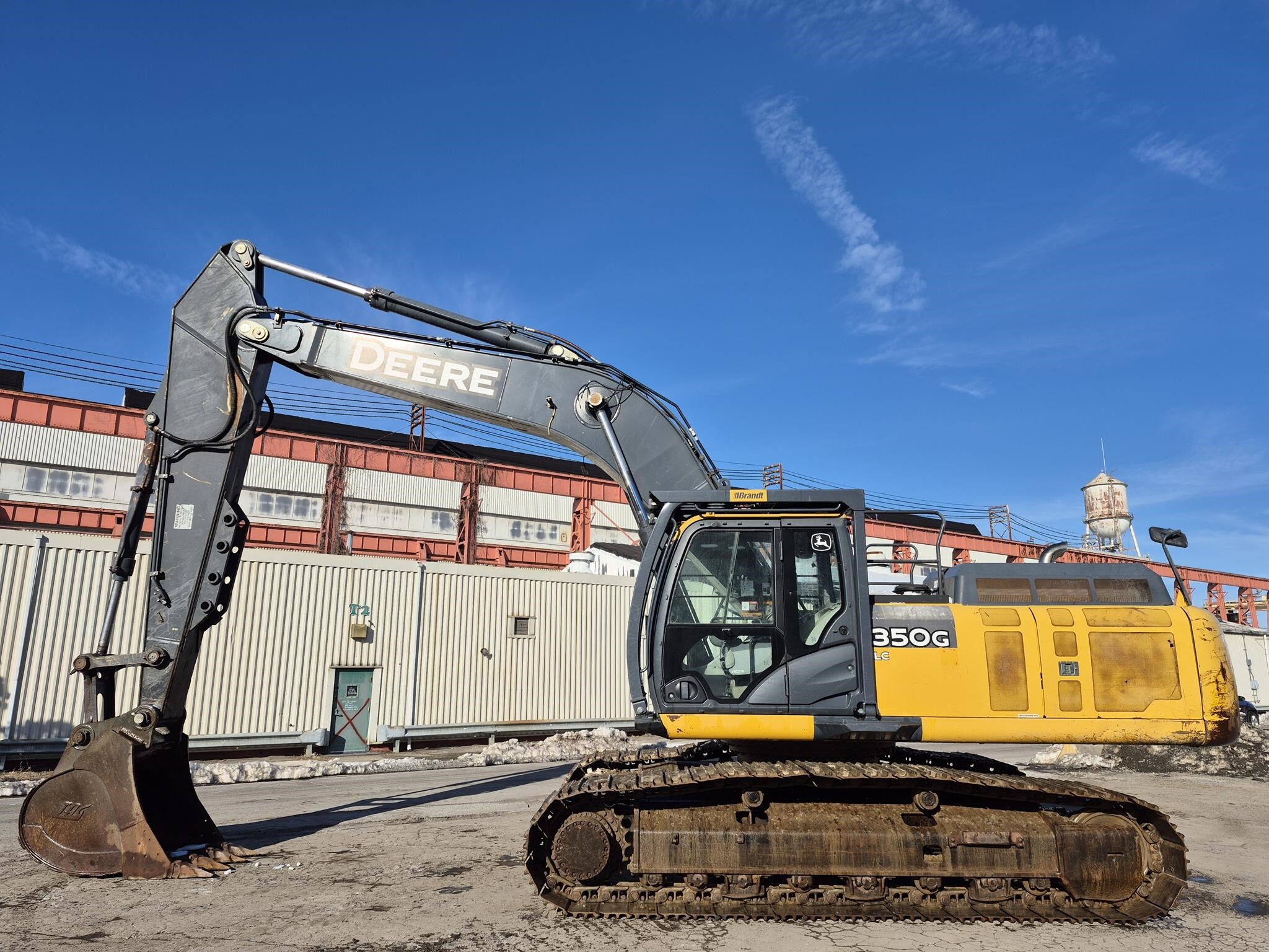 2016 DEERE 350G LC in Essington, PA