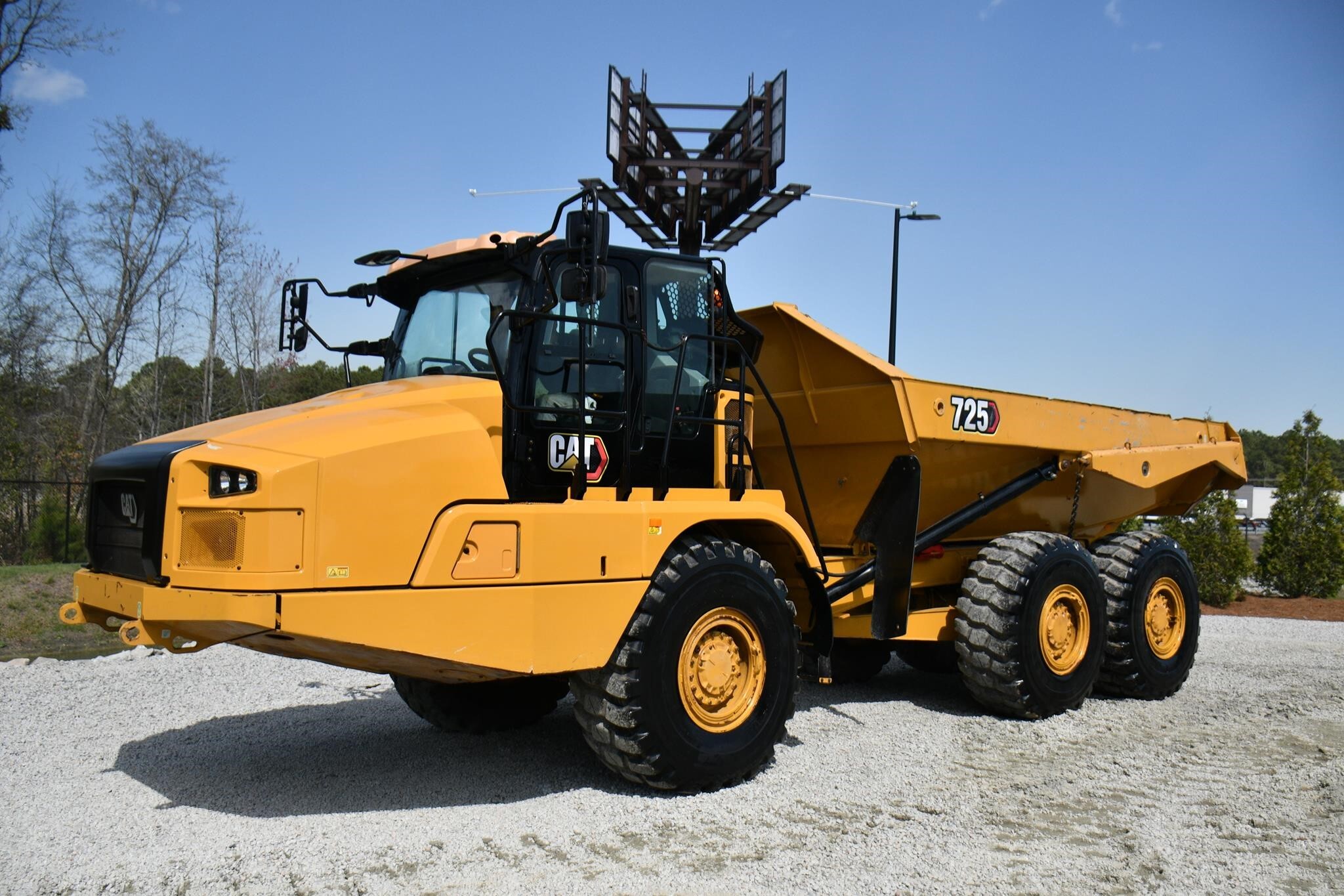 2021 CATERPILLAR 725 in Summerville, SC