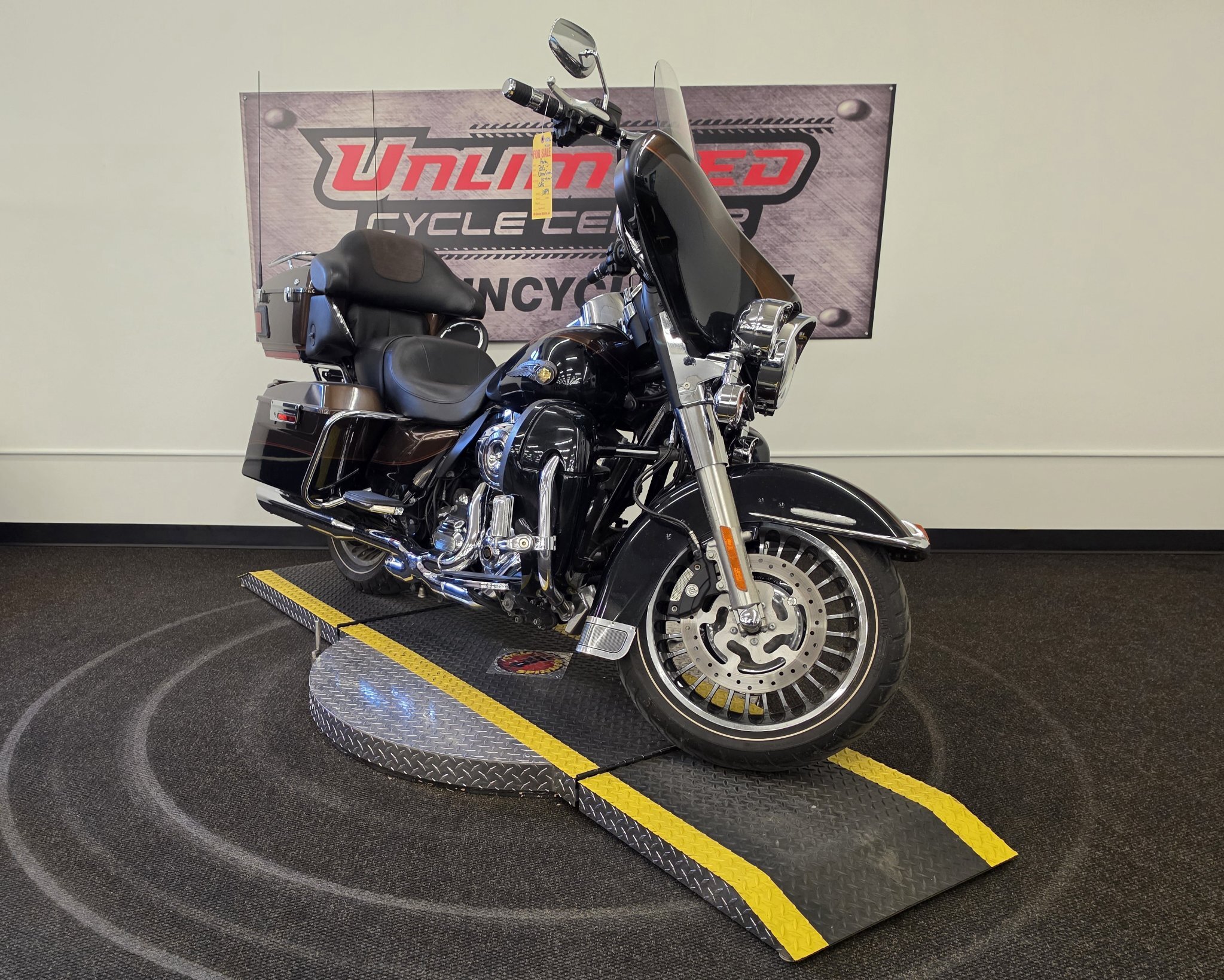 2013 Harley-Davidson Electra Glide® Ultra Limited 110th Anniversary Edition ULTRA LIMITED ANNIVERSARY EDITION in Tyrone, PA