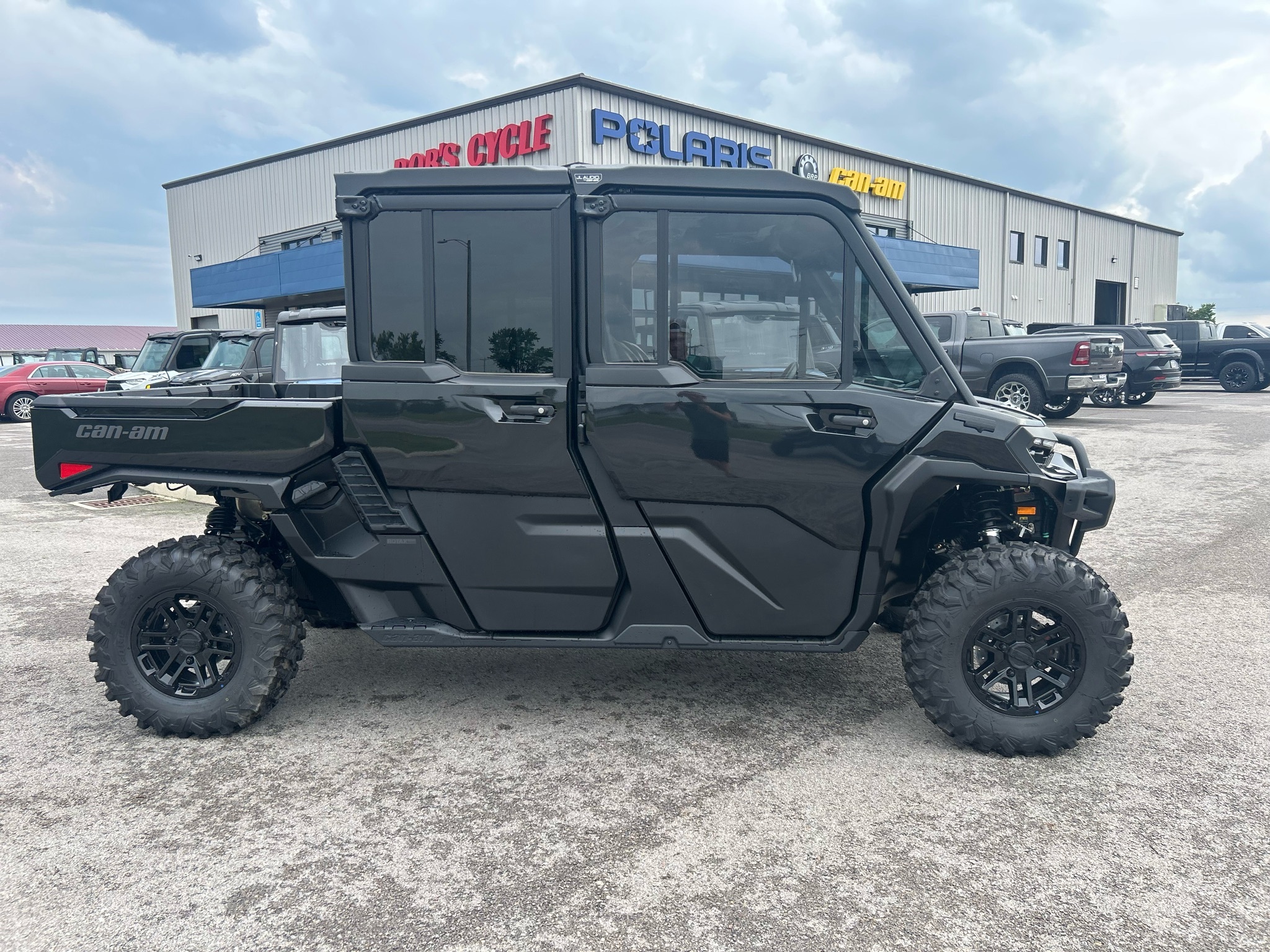 2026 Can-Am Defender MAX Lone Star CAB HD11 in sidney OH