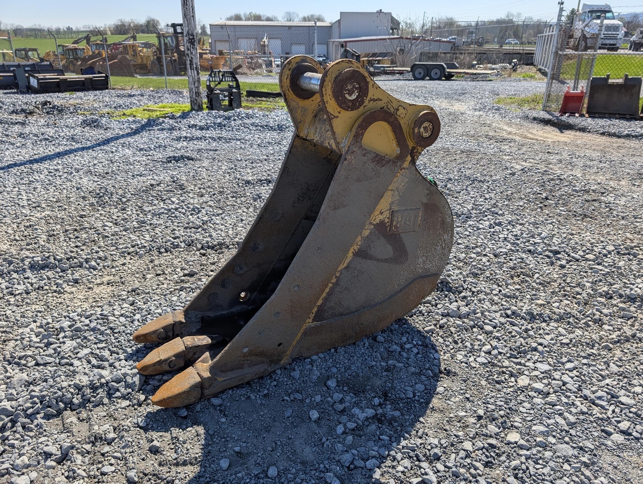 CATERPILLAR Attachment in Womelsdorf, PA