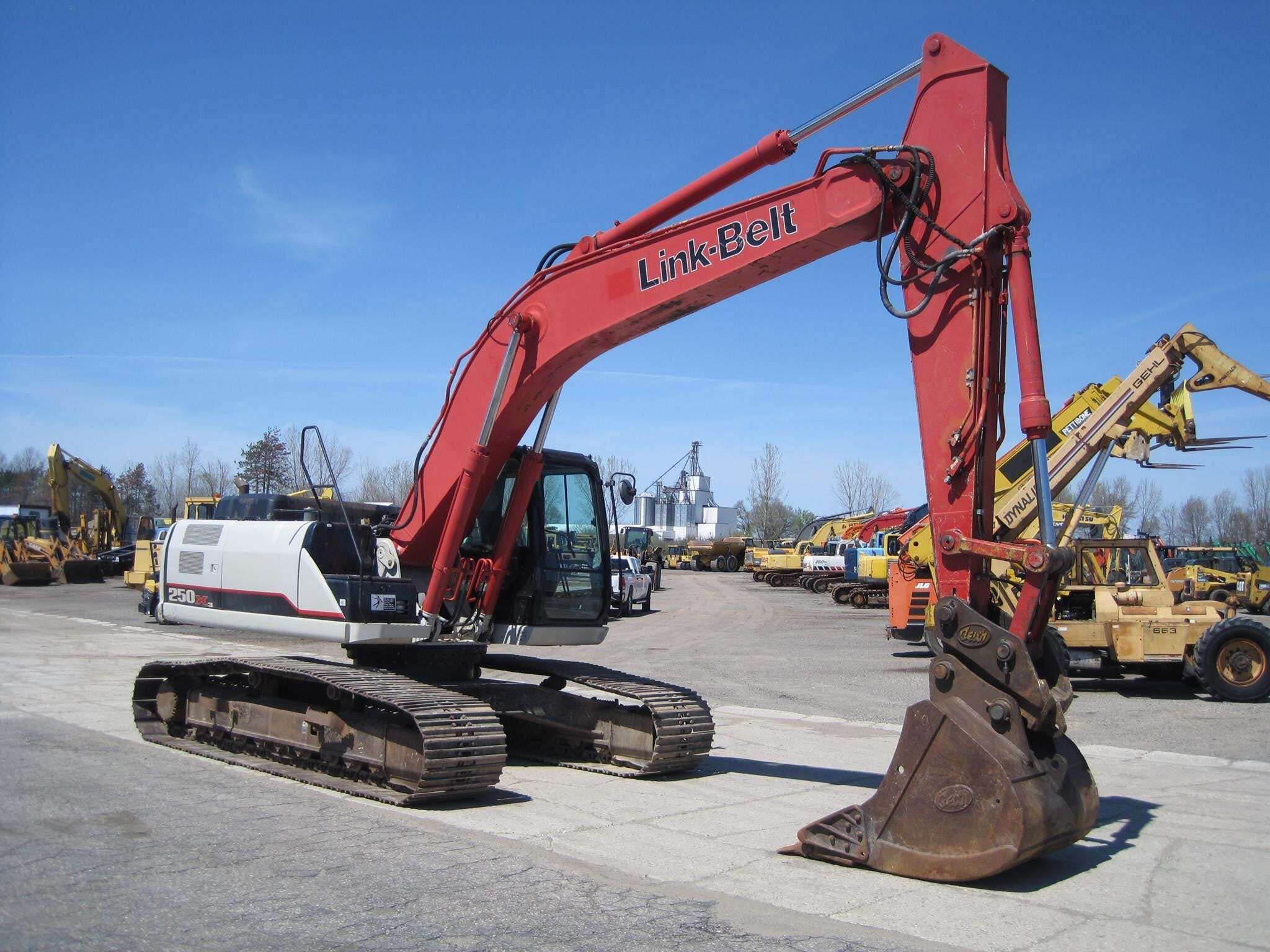 2012 LINK-BELT 250 X3 in Holland, MI