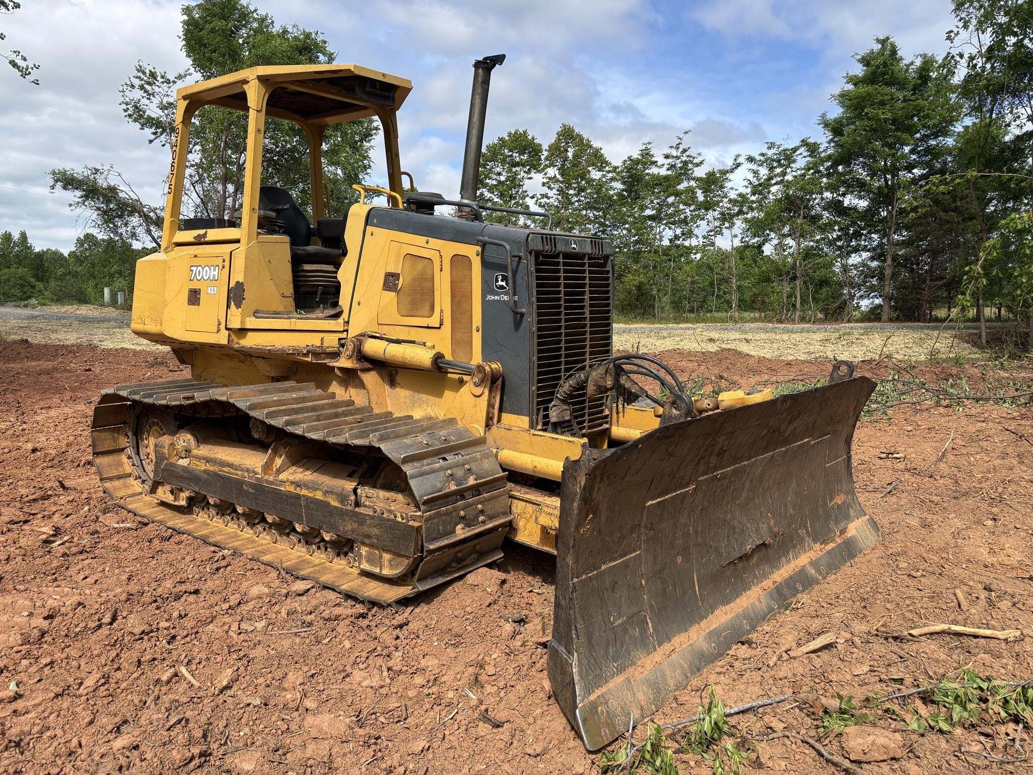 2004 DEERE 700H XLT in Rockwell, NC