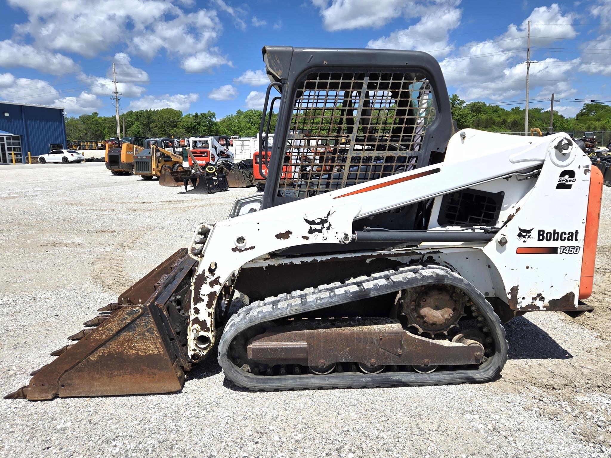 2016 BOBCAT T450 in Wentzville, MO