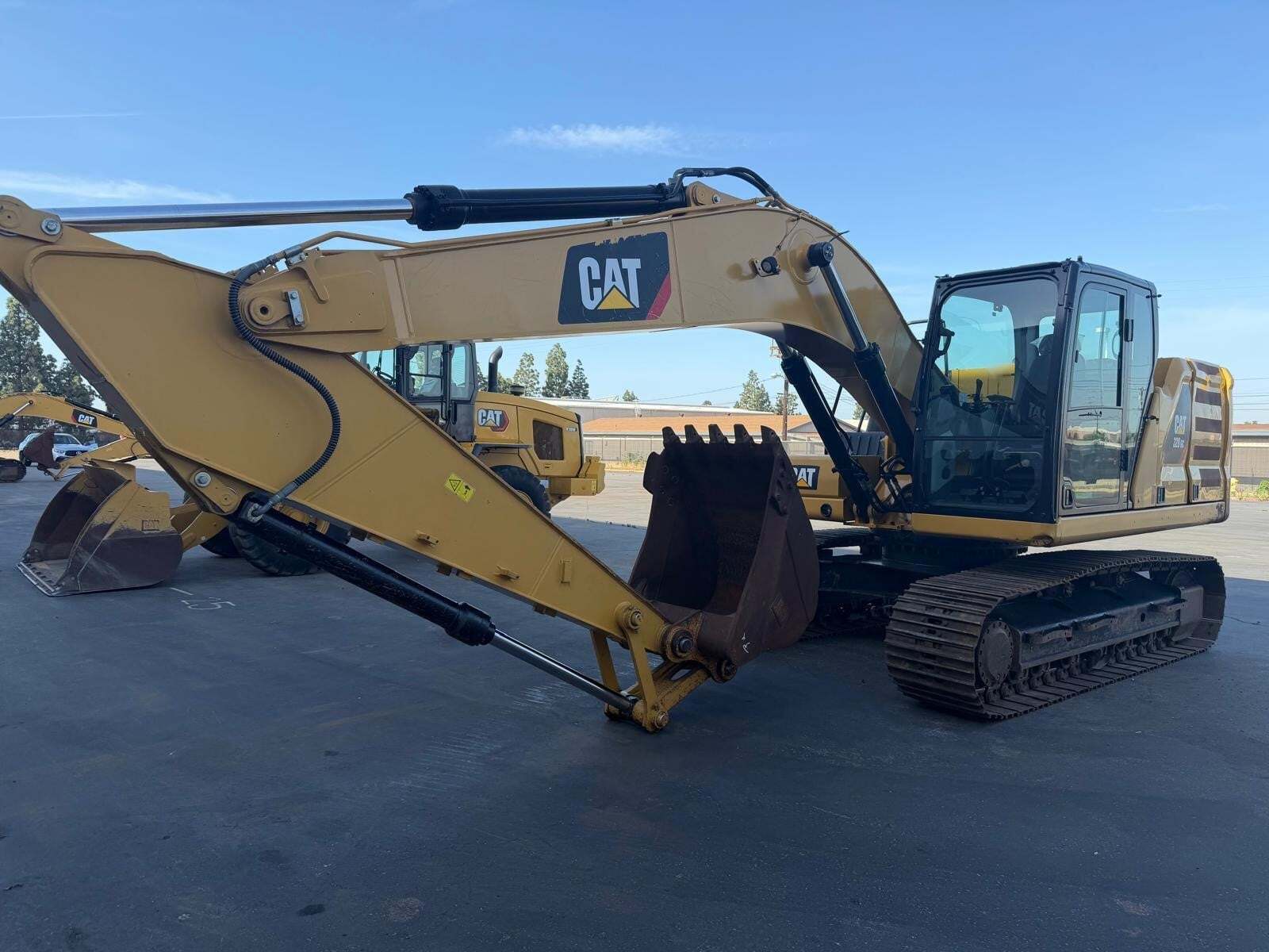 2019 CATERPILLAR 320GC in Orange, CA
