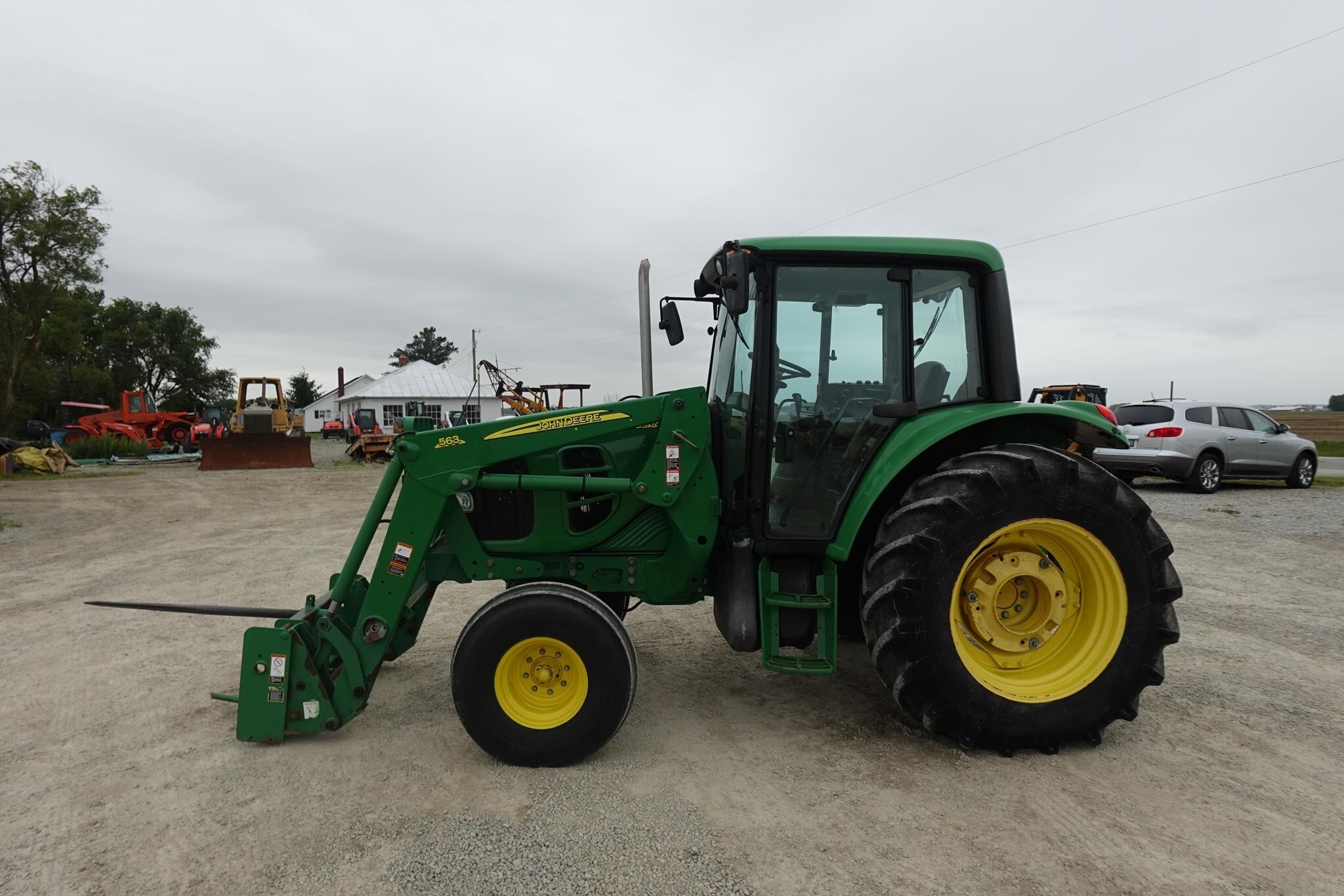 2010 JOHN DEERE 6430 in Versailles, OH