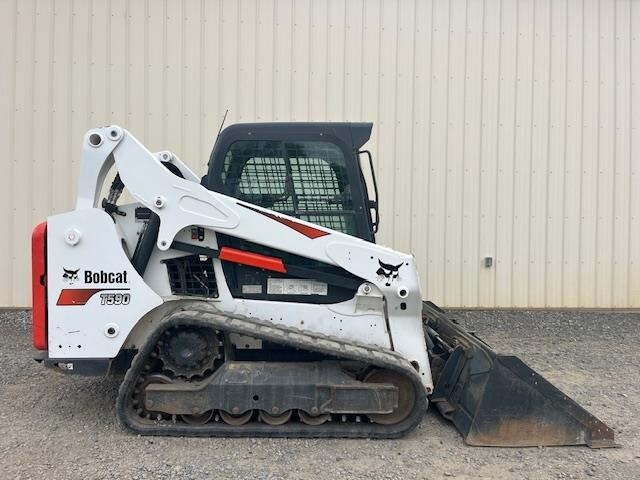 2019 BOBCAT T590 in Bordentown, NJ