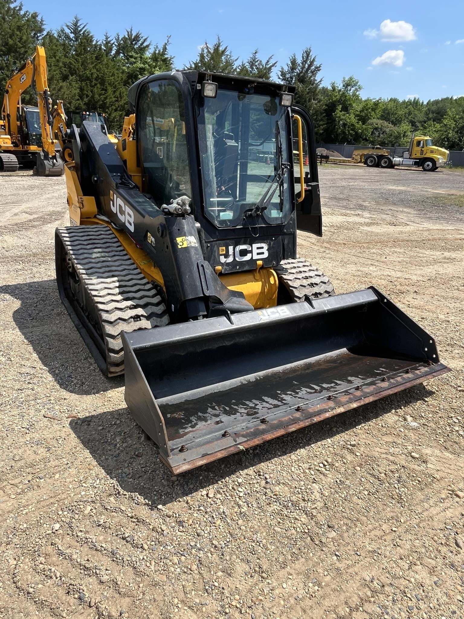 2025 JCB 270T in Warrington, PA