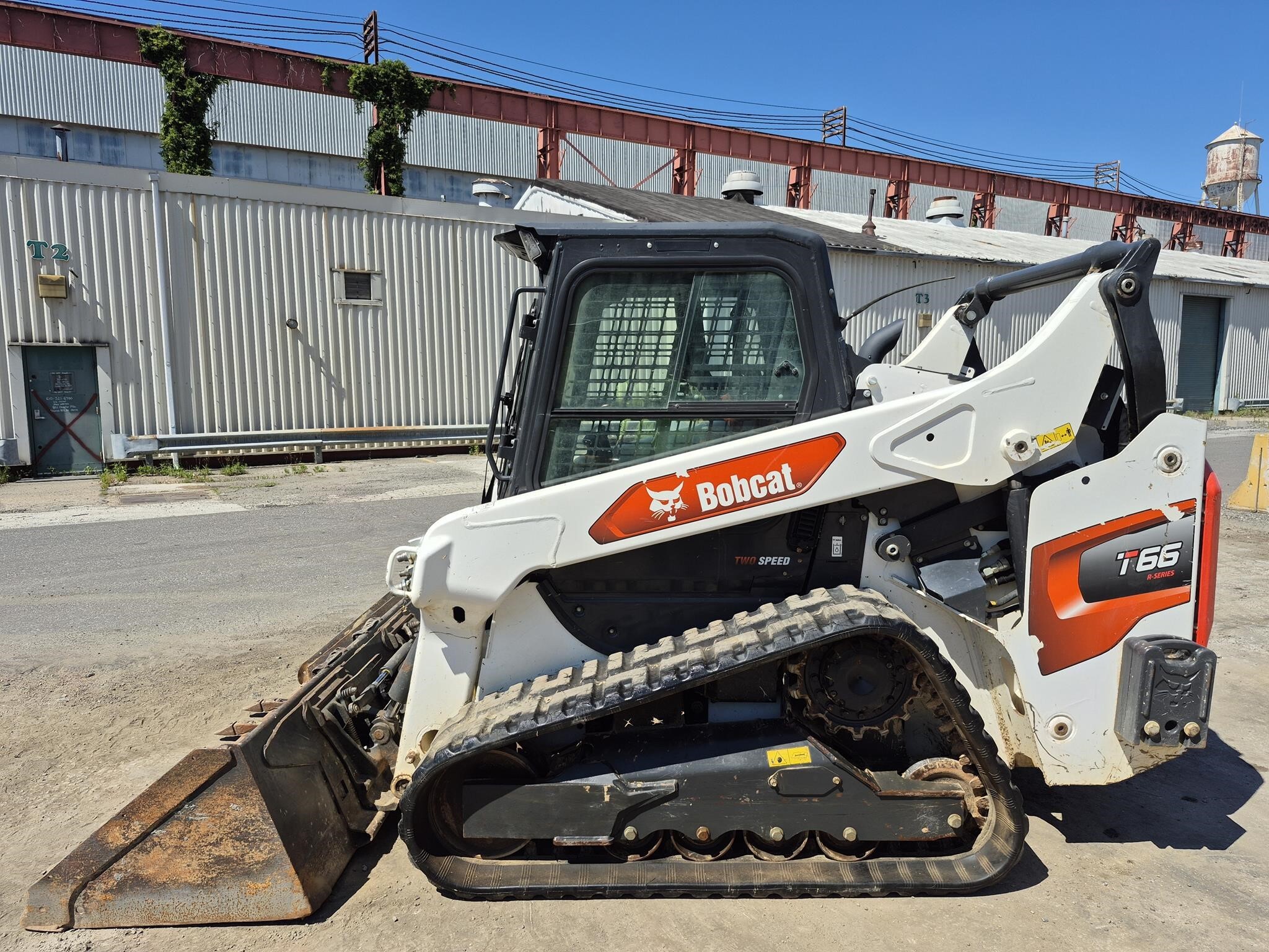 2022 BOBCAT T66 in Essington, PA