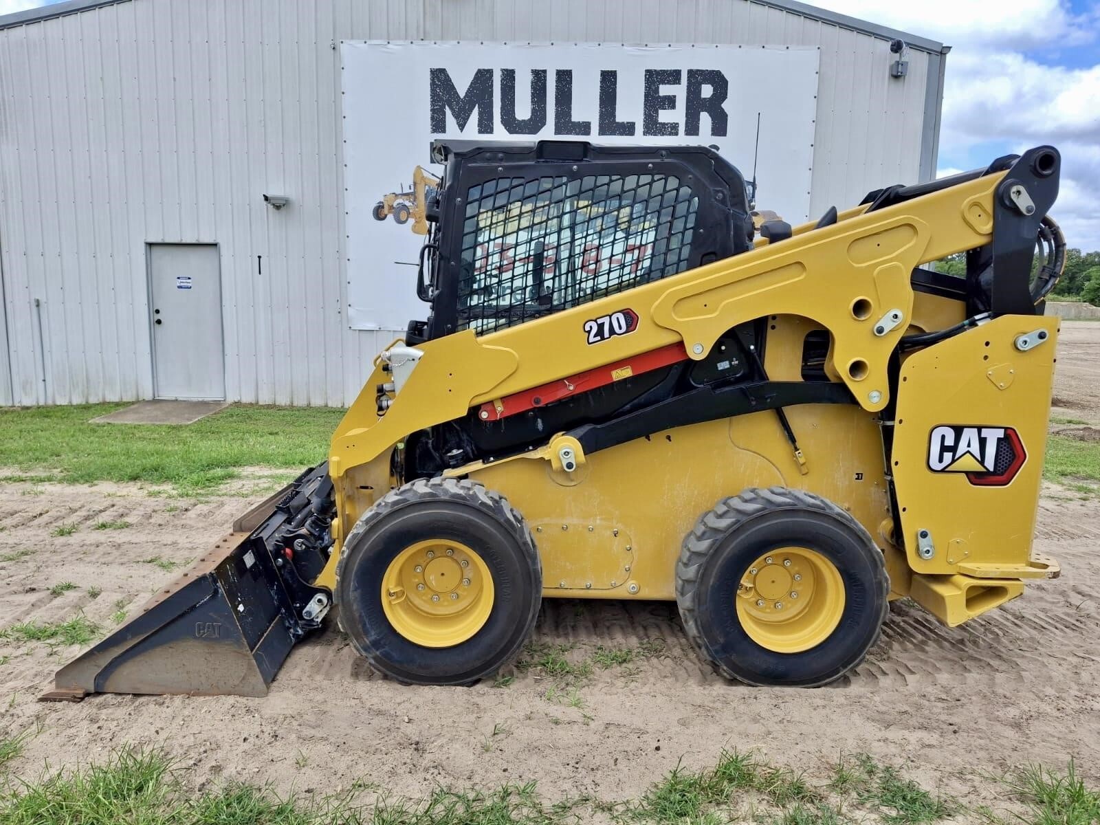 2025 CATERPILLAR 270 in Wills Point, TX