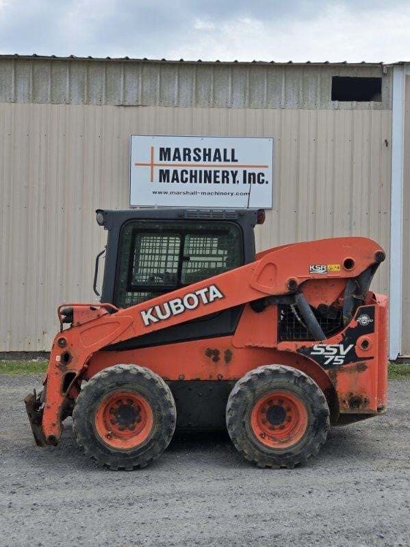 2017 KUBOTA SSV75 in Belvidere, NJ