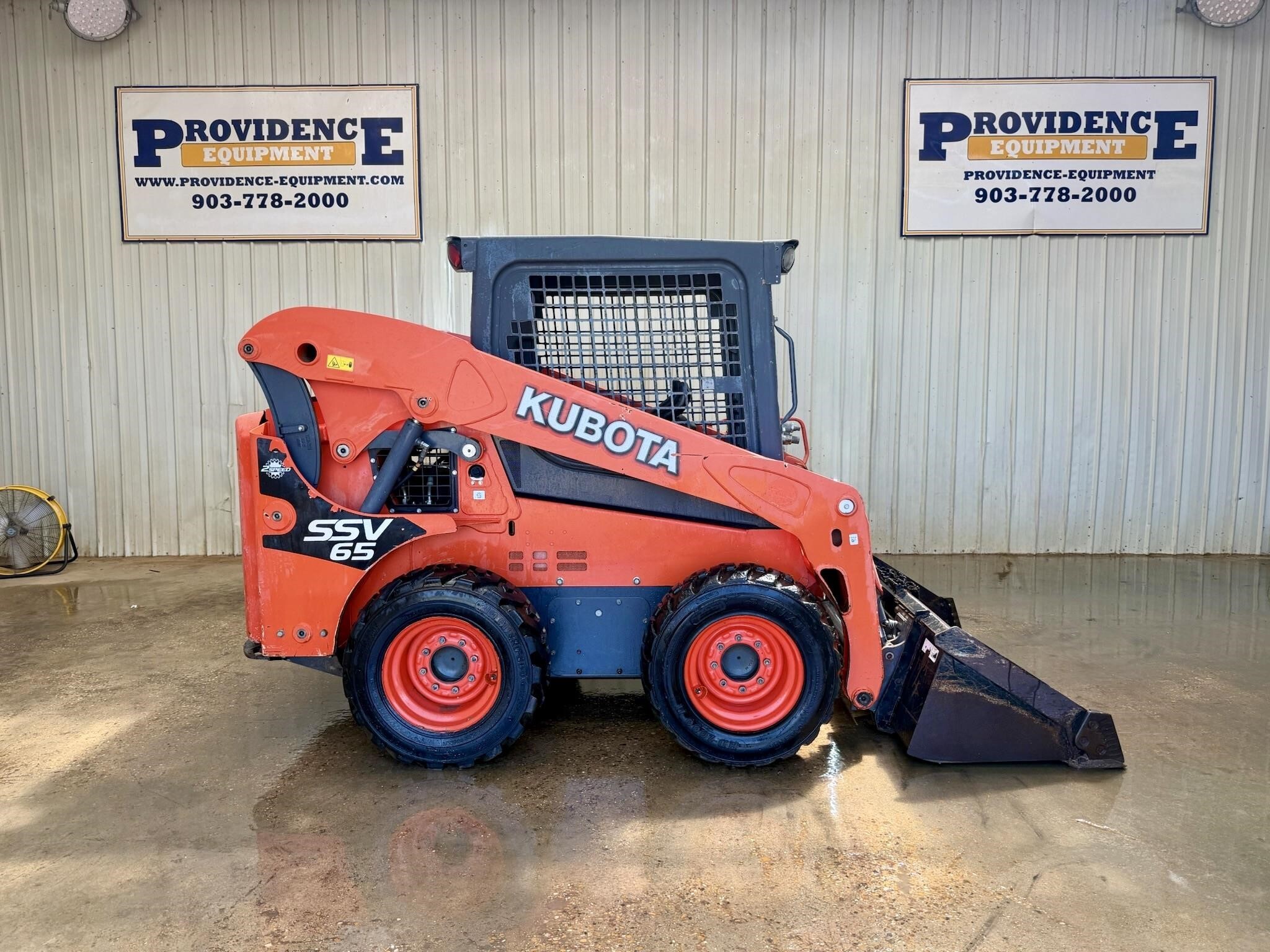 2018 KUBOTA SSV65 in Trinidad, TX