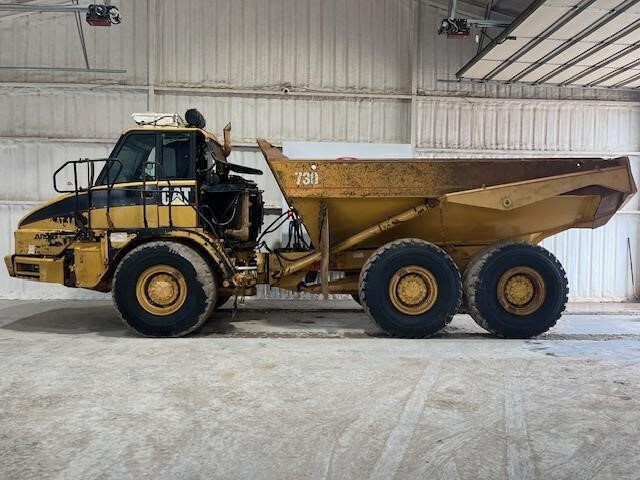 2004 CATERPILLAR 730 in Van Alstyne, TX
