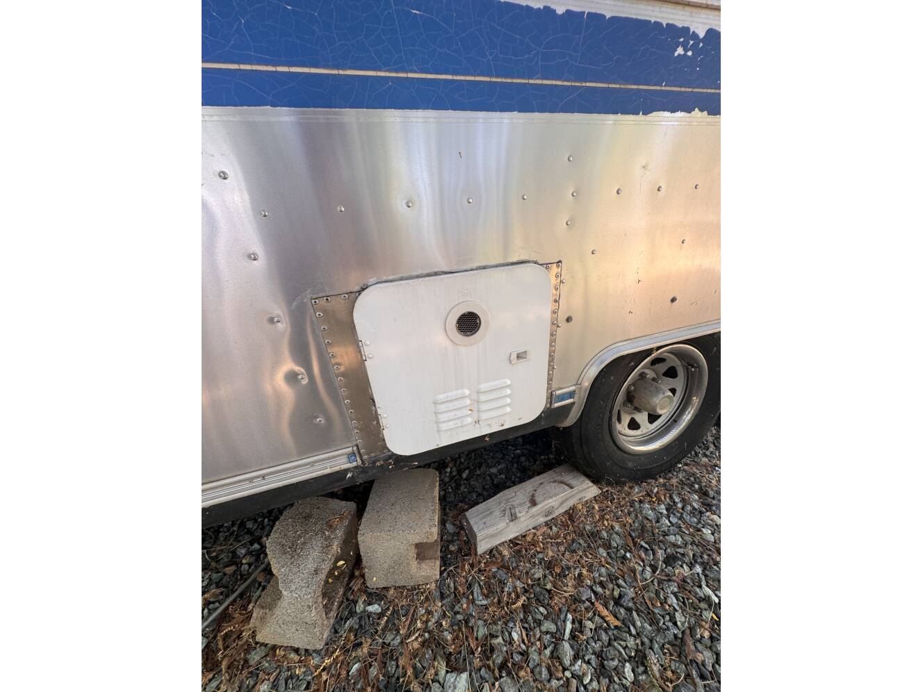 A photo of this 1991 Airstream EXCELLA 29