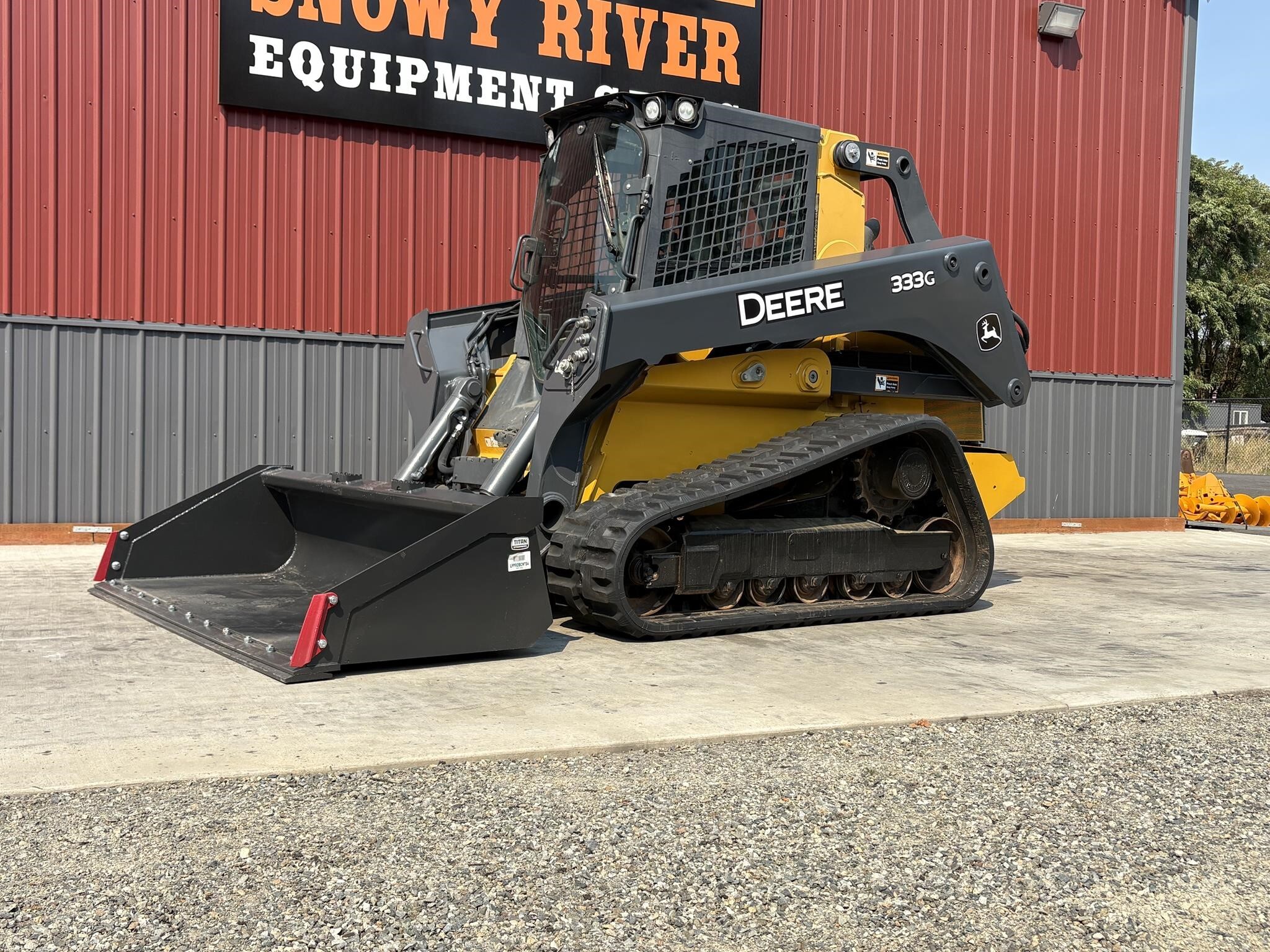 2017 DEERE 333G in Cle Elum, WA