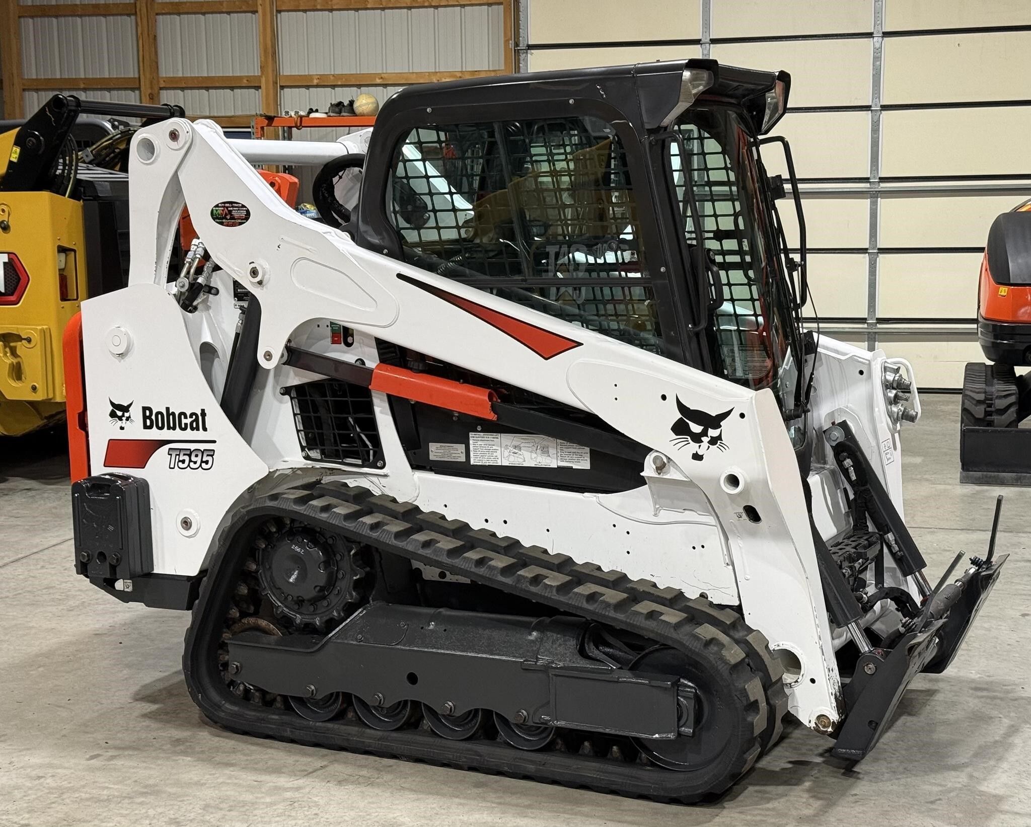 2019 BOBCAT T595 in Dover, DE