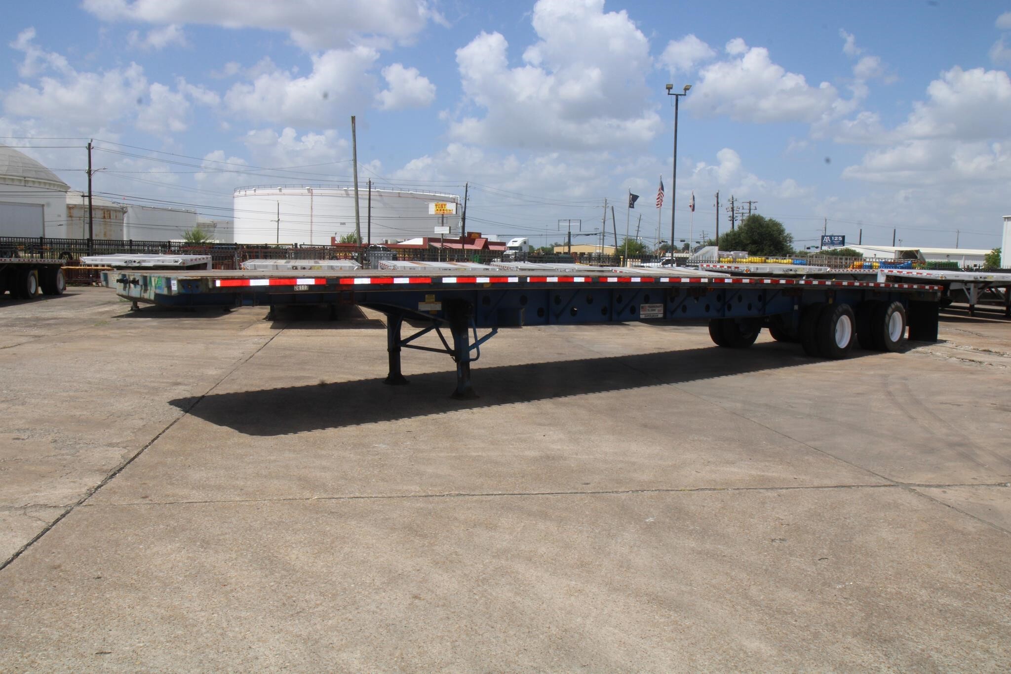 2009 TRANSCRAFT FLATBED in Houston, TX