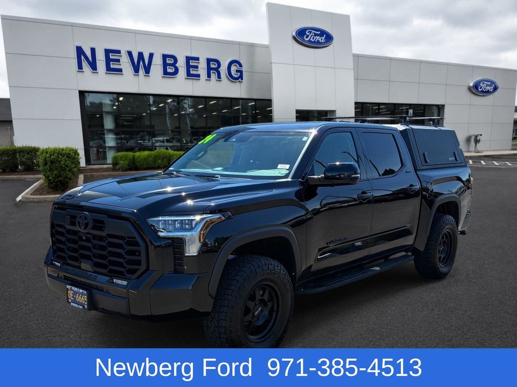 2024 TOYOTA TUNDRA in Newberg, OR