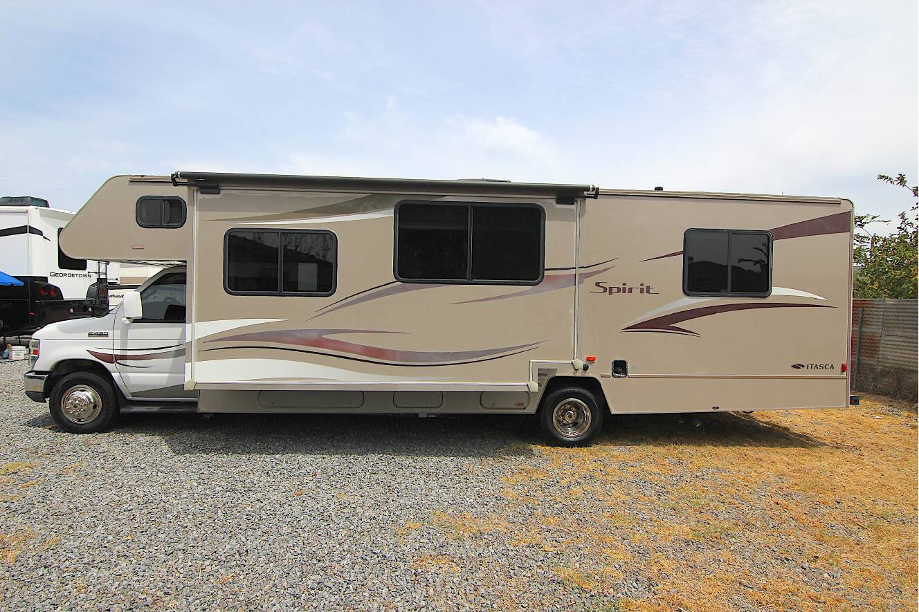A photo of this 2014 Itasca SPIRIT 31K