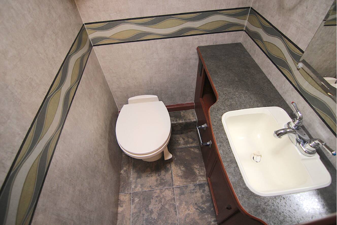 A photo of this 2014 Itasca SPIRIT 31K