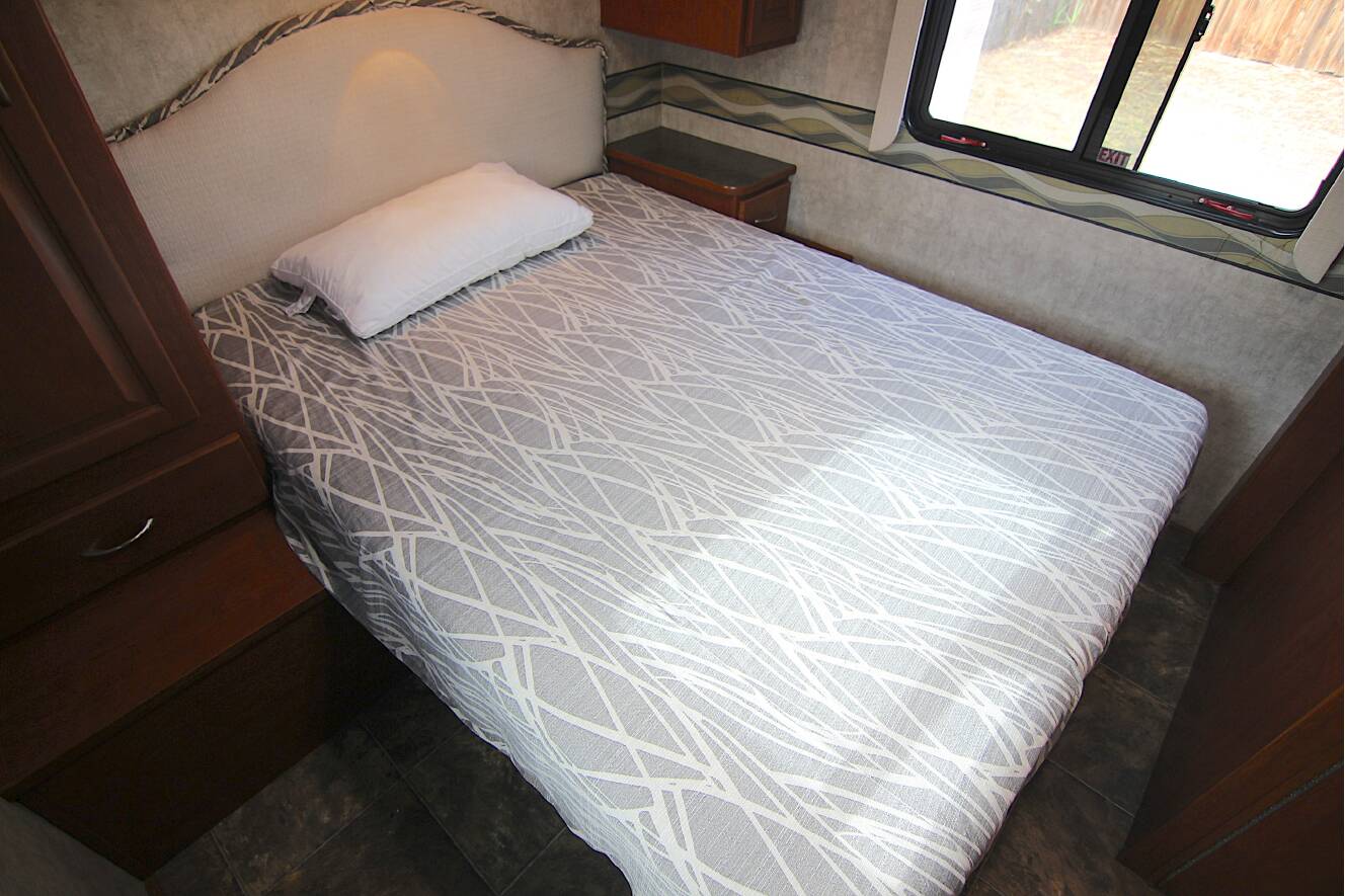 A photo of this 2014 Itasca SPIRIT 31K