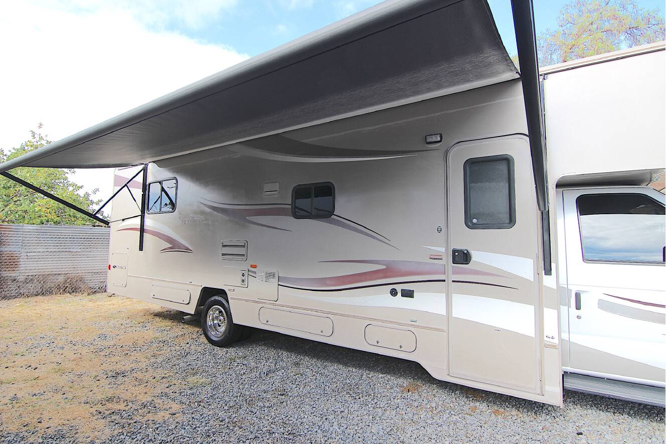 A photo of this 2014 Itasca SPIRIT 31K
