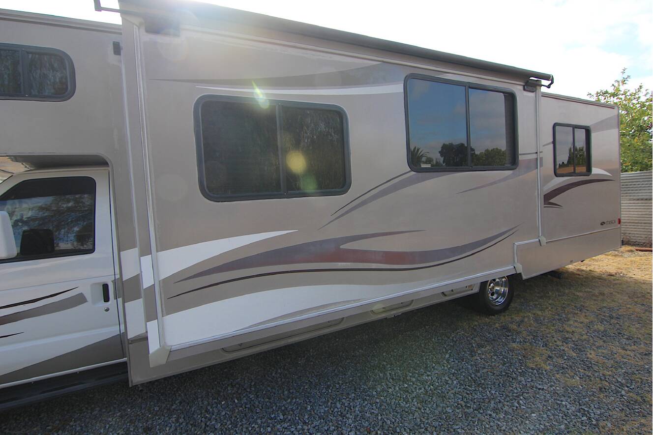 A photo of this 2014 Itasca SPIRIT 31K