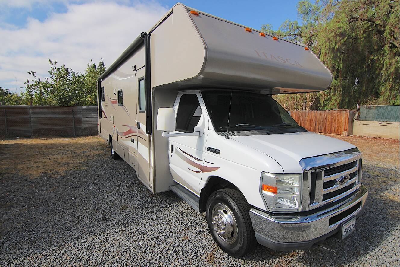 A photo of this 2014 Itasca SPIRIT 31K