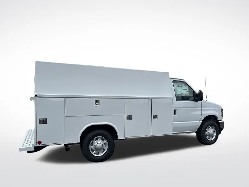 2026 FORD ECONOLINE