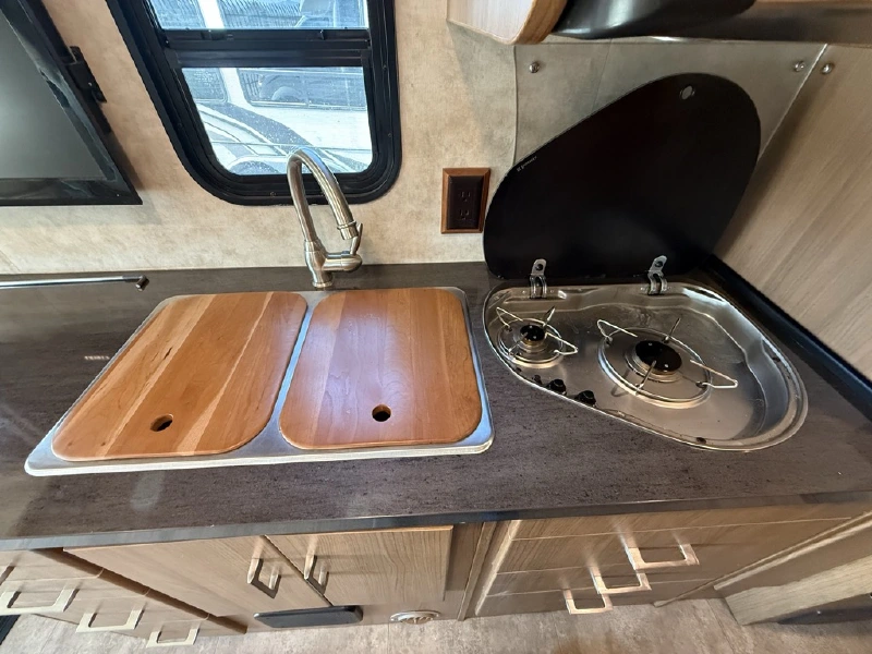 2014 ITASCA NAVION 24G