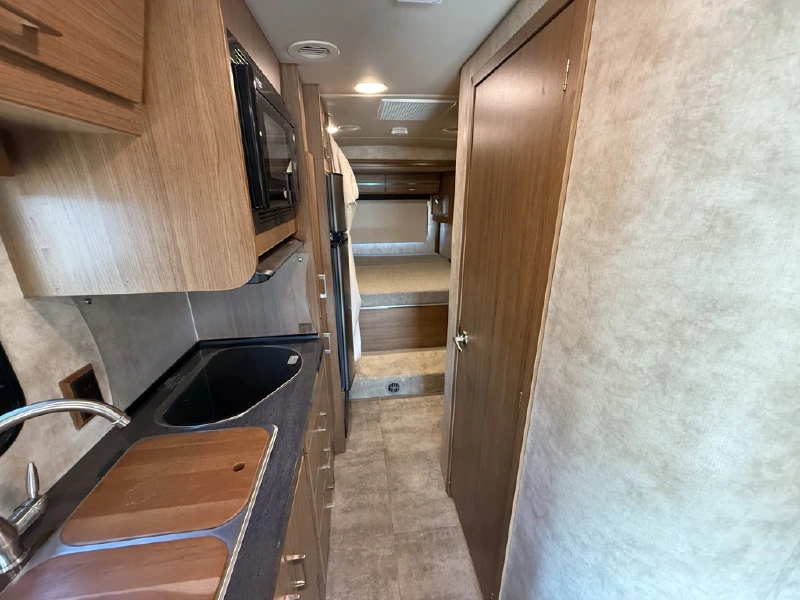 2014 ITASCA NAVION 24G