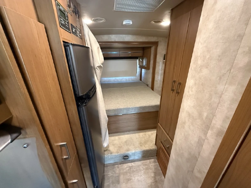 2014 ITASCA NAVION 24G