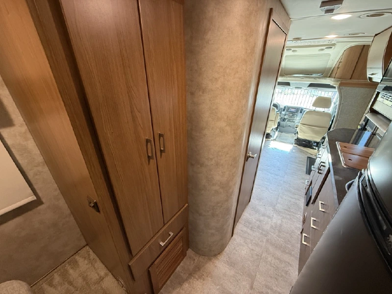 2014 ITASCA NAVION 24G